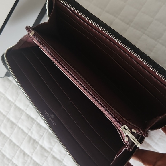 Chanel zip around wallet large. Made in France. Used a few times. Like New! - Picture 4 of 8